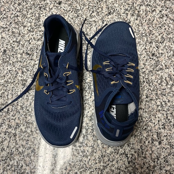 University of Pitt Nike tennis shoes - Picture 3 of 6